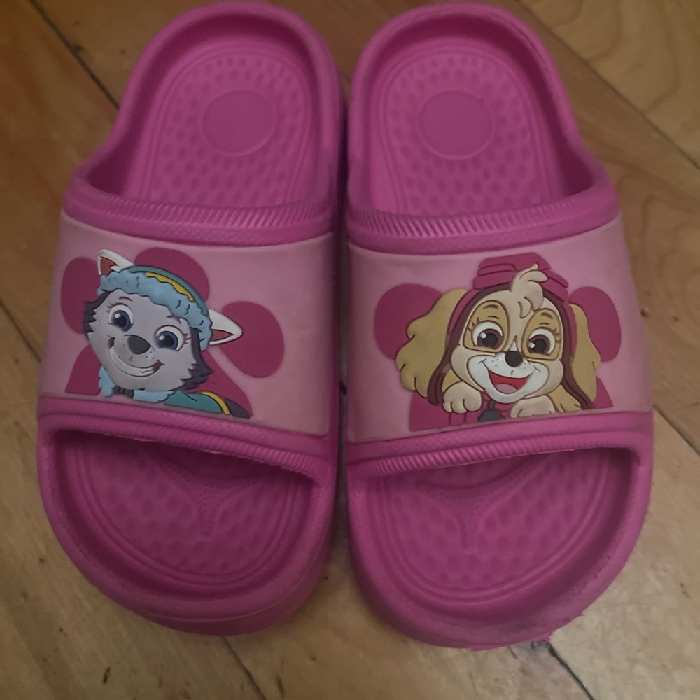 Pink sandals size 27 (8) little girl